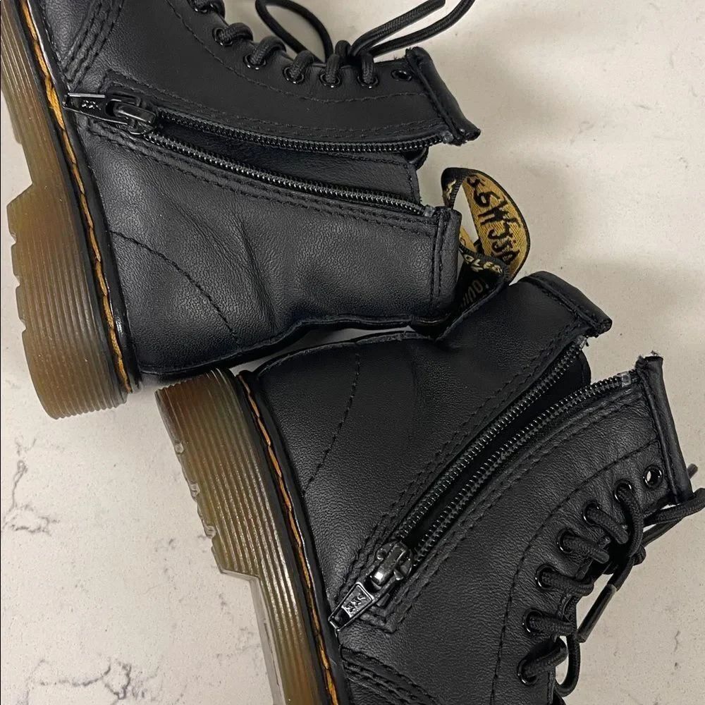 DR MARTEN TODDLER 1460 T SOFTY T LEATHER LACE UP BOOTS Size 8 - Picture 13 of 16